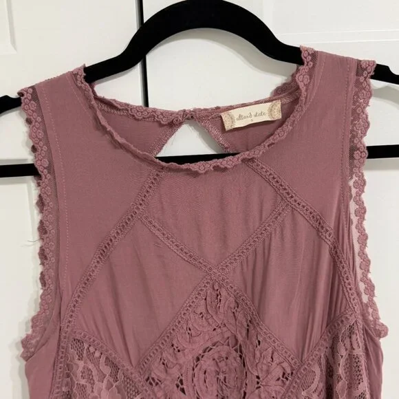 Altar’d State Mauve Lace Boho Shift Dress | Sleeveless Keyhole Back | Size Small - Picture 6 of 11